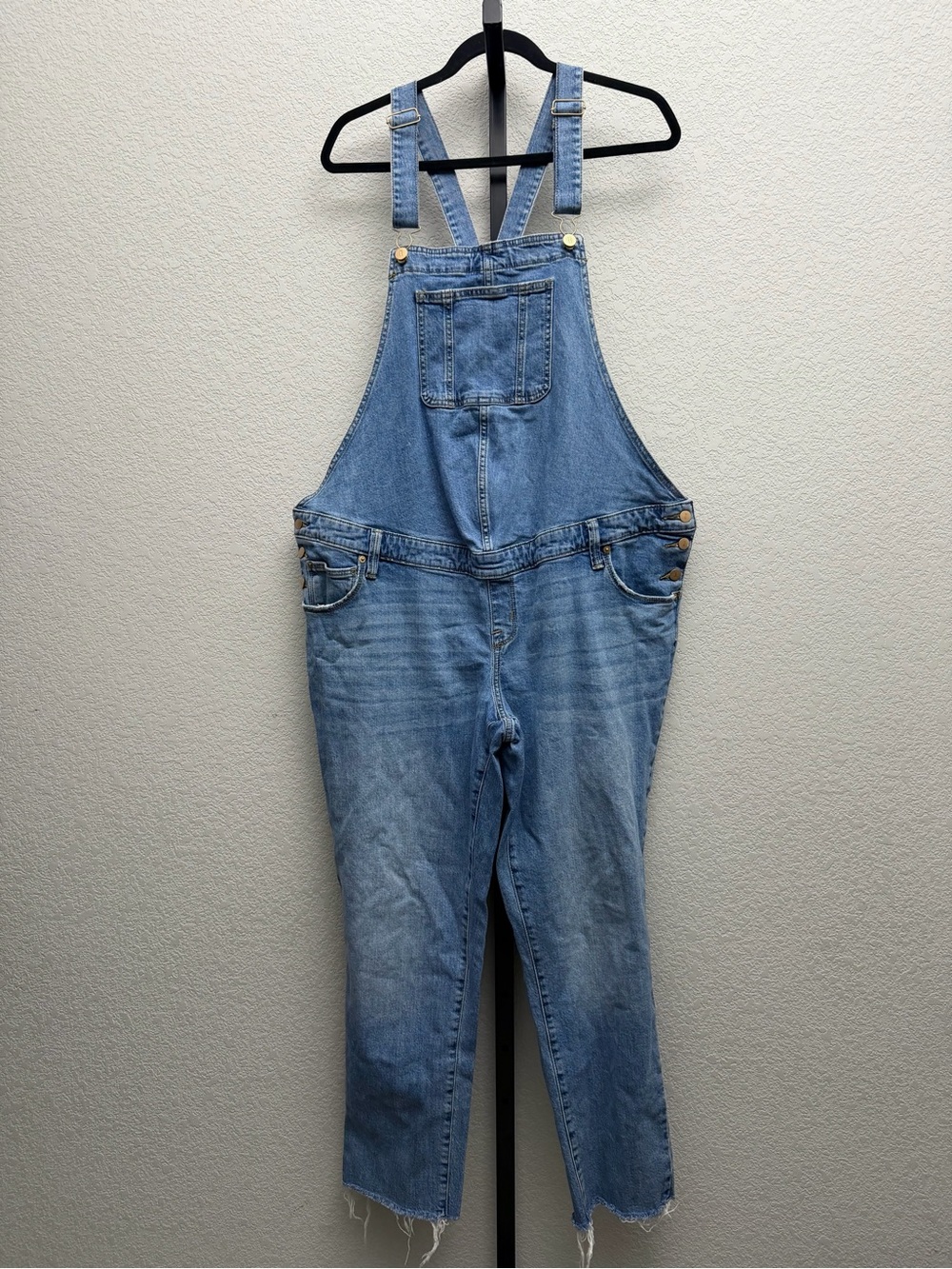 Isabel Maternity Women’s Light Wash Denim Overalls